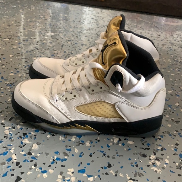 Jordan Other - Boys Air Jordan’s 5 white and gold